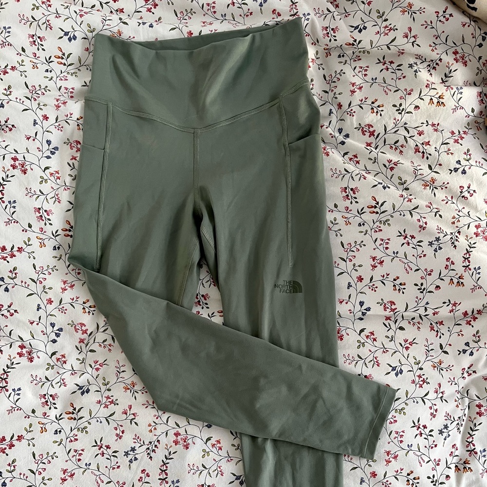 The North face Women’s legging - size L -